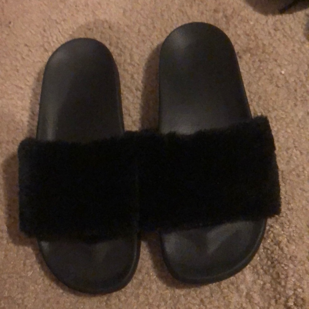 Black slippers